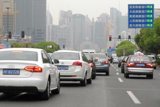 Thị trường xe hơi Trung Quốc ‘chạm đáy’ 5 tháng